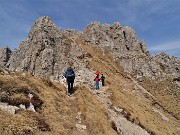 27 Ed ora si rampa a piacere nel canalone per la selletta di Val Scarettone